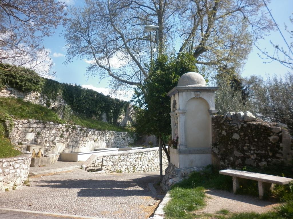 La Piccola Mimosa Apartment Sant'Ambrogio di Valpolicella Bagian luar foto