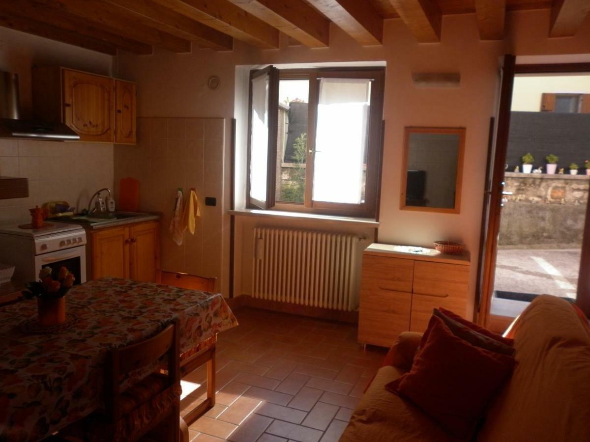 La Piccola Mimosa Apartment Sant'Ambrogio di Valpolicella Bagian luar foto